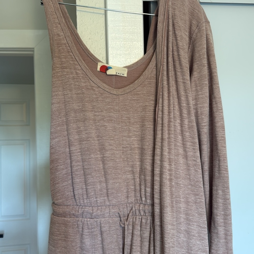 Free people beach set
Tank jumpsuit with matching duster - Picture 4 of 4